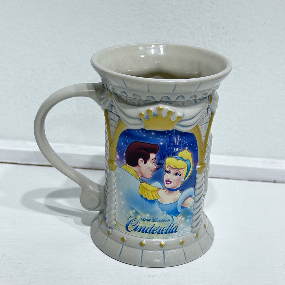 Disney Store Exclusive Cinderella & Prince Fairytale 3D Castle Ceramic Mug‎